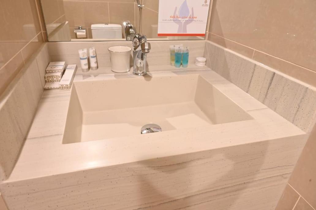 Al Furat Madayin Hotel Рияд Екстериор снимка